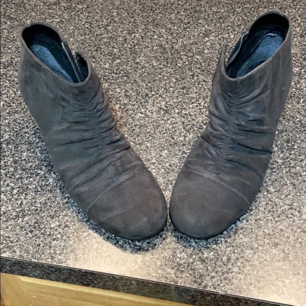 Grey short heel boots
